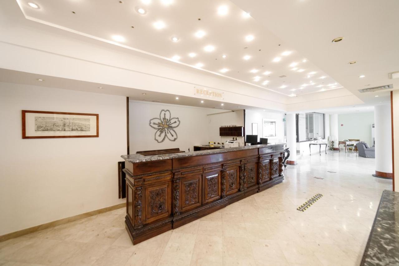 טורה דל גרקו Hotel Sakura מראה חיצוני תמונה
