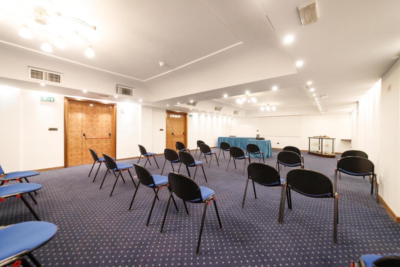 טורה דל גרקו Hotel Sakura מראה חיצוני תמונה